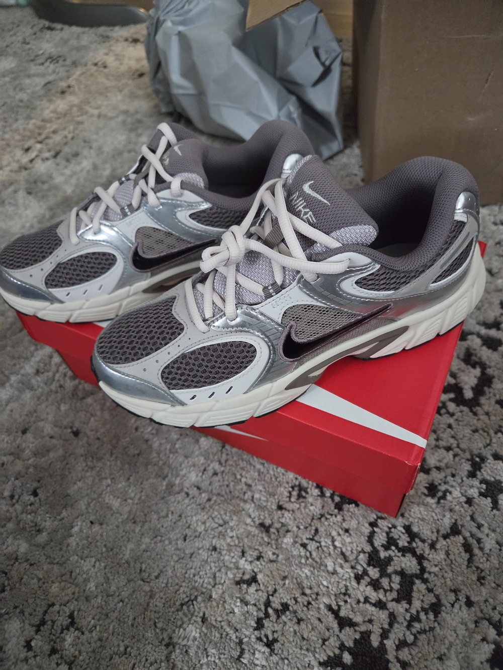 Nike Women’s V5 RNR Gray and Silver  8 Women Or 6.5 Youth